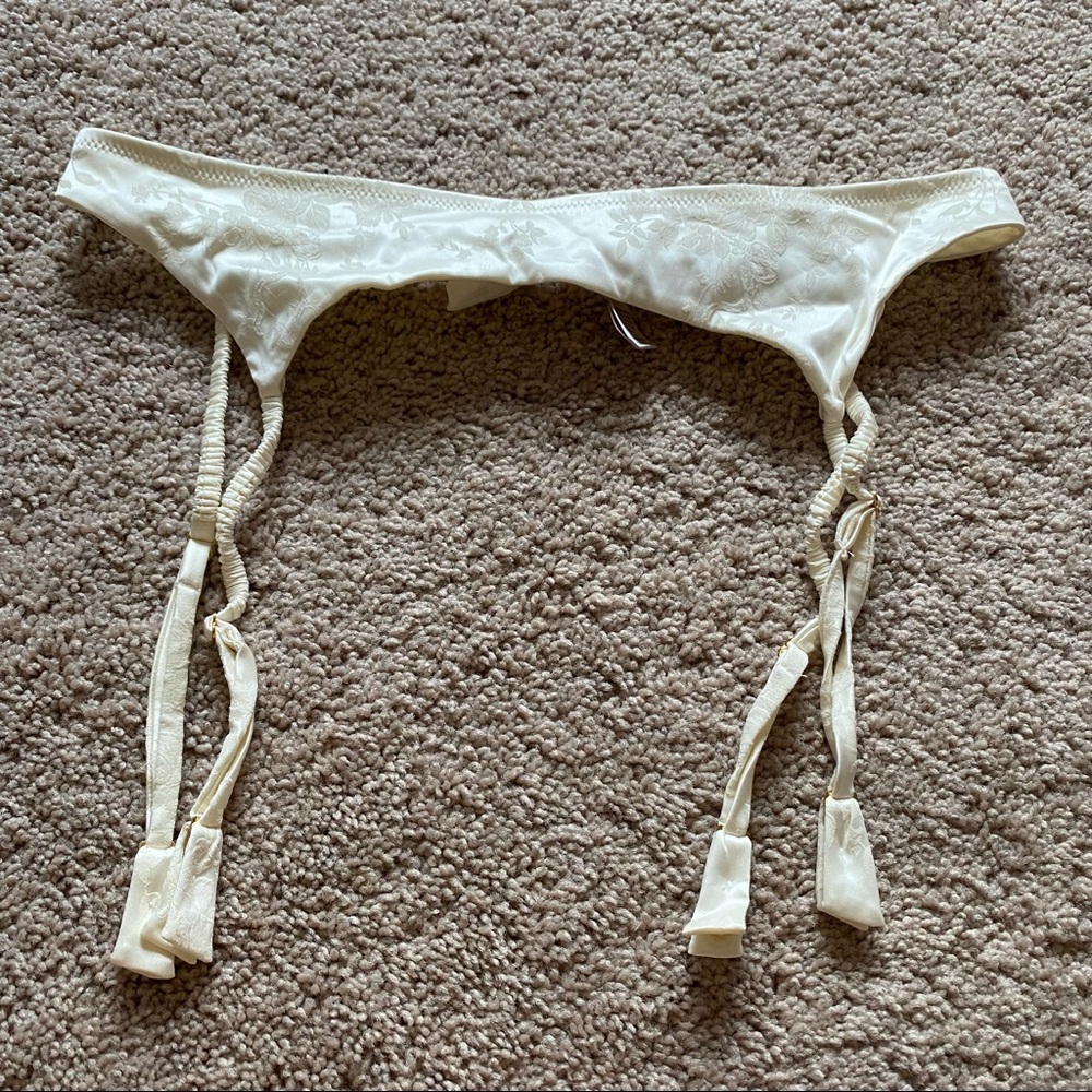 Victoria’s Secret garter belt